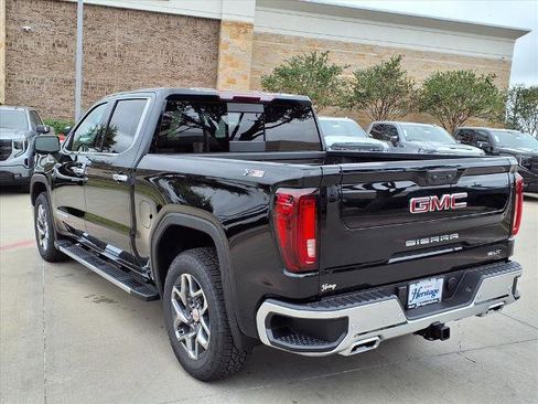 New 2026 GMC Sierra 1500 SLT image 25