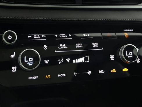 Used 2022 INFINITI QX60 Sensory w/ Cargo Package image 31