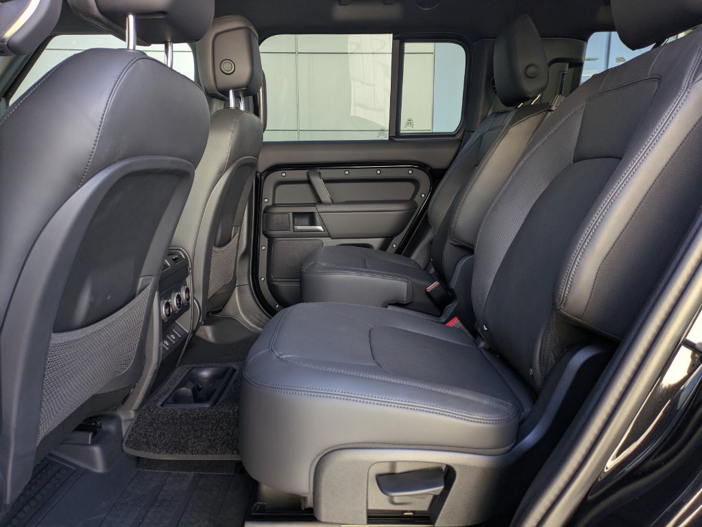 New 2025 Land Rover Defender 130 S AWD/4WD image 15