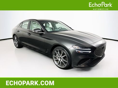 Used 2025 Genesis G70 2.5T image 1