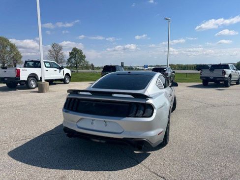 Used 2019 Ford Mustang Coupe w/ Black Accent Package RWD image 13