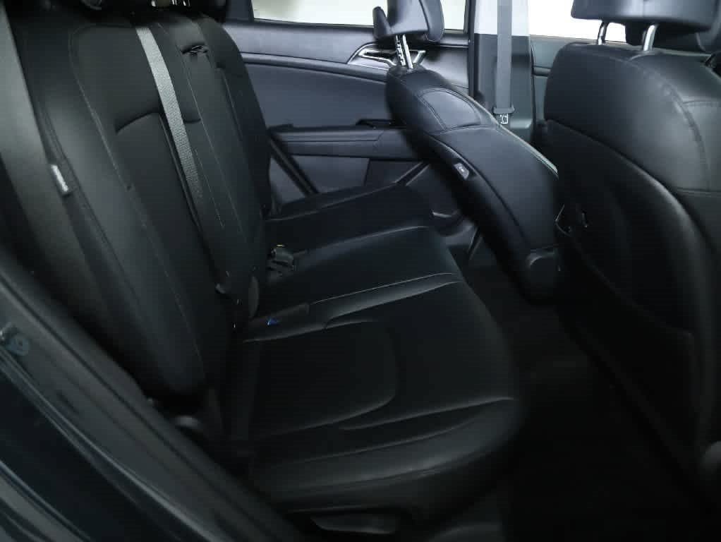 Used 2024 Kia Sportage EX AWD/4WD image 32