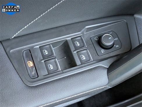 Certified 2024 Volkswagen Tiguan SEL R-Line image 25