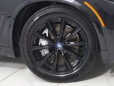 Used 2023 BMW X5 xDrive45e w/ M Sport Package image 15