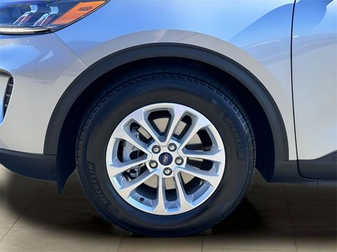 Used 2022 Ford Escape SE w/ Cold Weather Package image 37