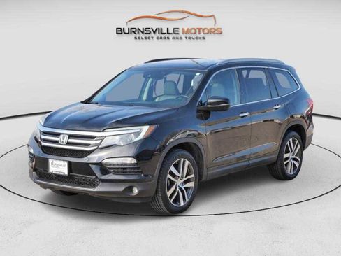 Used 2018 Honda Pilot Touring image 2