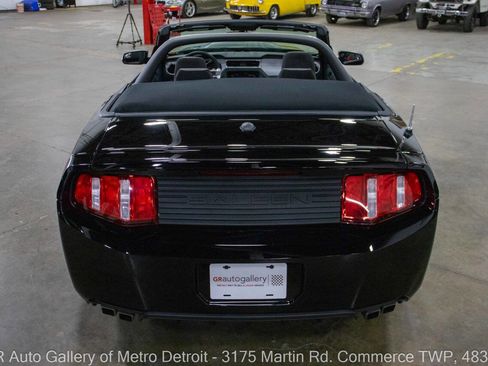 Used 2011 Ford Mustang GT Premium w/ Comfort Pkg RWD image 6