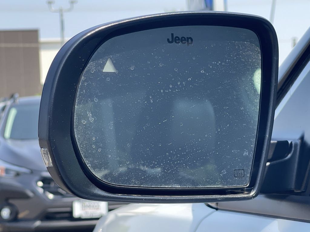 Used 2025 Jeep Compass Limited AWD/4WD image 20