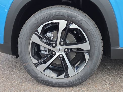 New 2026 Chevrolet Trax RS w/ Driver Confidence Package FWD image 9