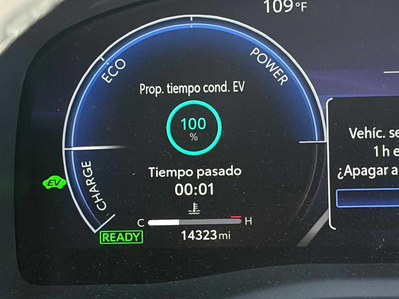 Used 2025 Toyota Camry XSE FWD image 12