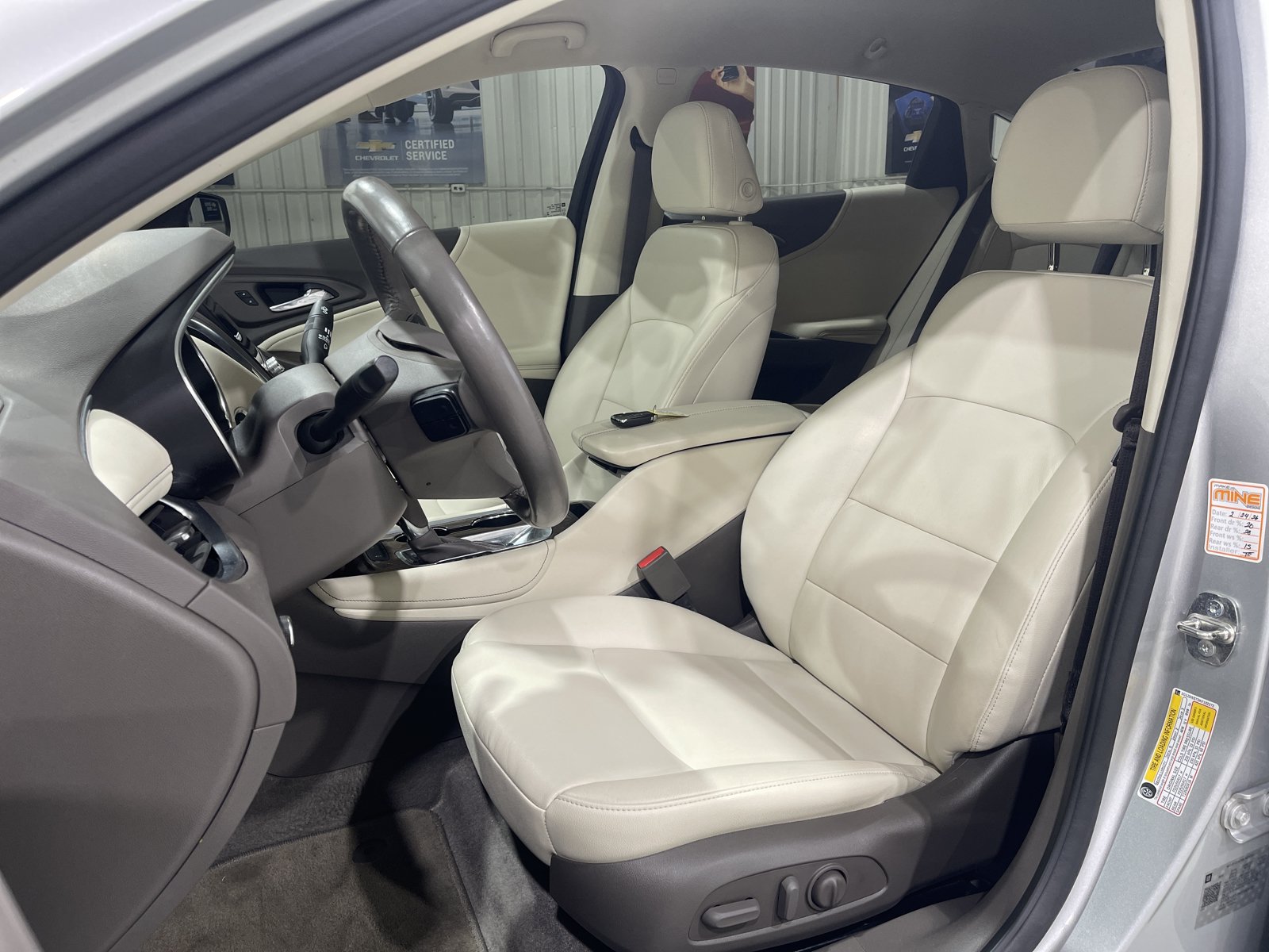 Used 2019 Chevrolet Malibu LT w/ Leather Package FWD image 19