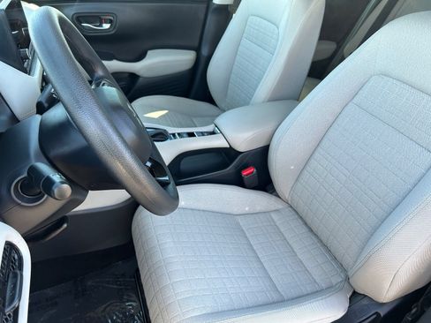 Certified 2025 Honda HR-V LX image 16