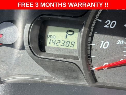 Used 2014 Toyota Sienna LE image 16