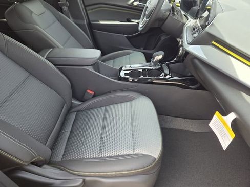 New 2026 Chevrolet Trax LT FWD image 11