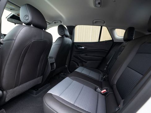 New 2025 Chevrolet Trax LT w/ Driver Confidence Package image 33