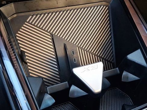 Certified 2025 BMW X3 xDrive30i w/ Convenience Package image 27