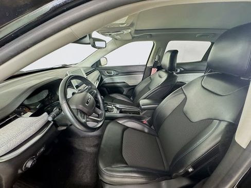 Used 2022 Jeep Compass Latitude w/ Sun and Sound Group image 24