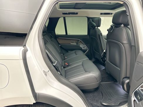 New 2026 Land Rover Range Rover SE AWD/4WD image 7