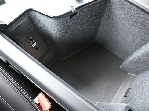 Used 2026 Volvo XC60 B5 Ultra w/ Protection Package Premier image 20