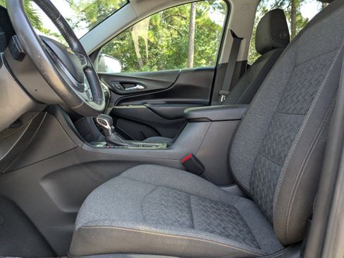 Used 2022 Chevrolet Equinox LT image 15