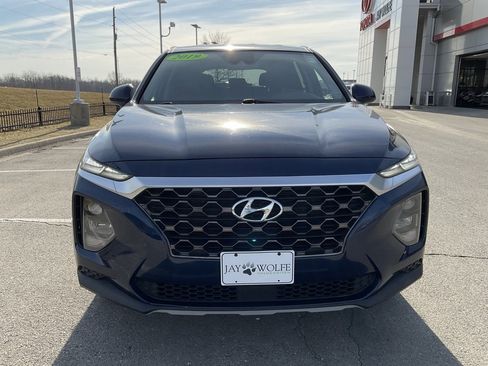 Used 2019 Hyundai Santa Fe SE image 2
