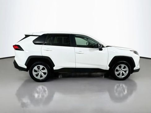 Used 2022 Toyota RAV4 LE AWD/4WD image 8