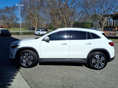 Used 2025 Mercedes-Benz GLA 250 4MATIC image 12