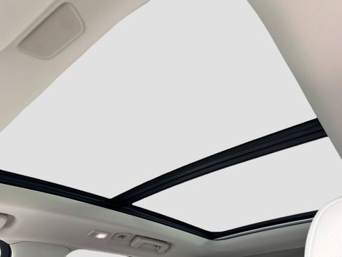 New 2025 Volvo XC90 T8 Plus w/ Protection Package Premier image 13