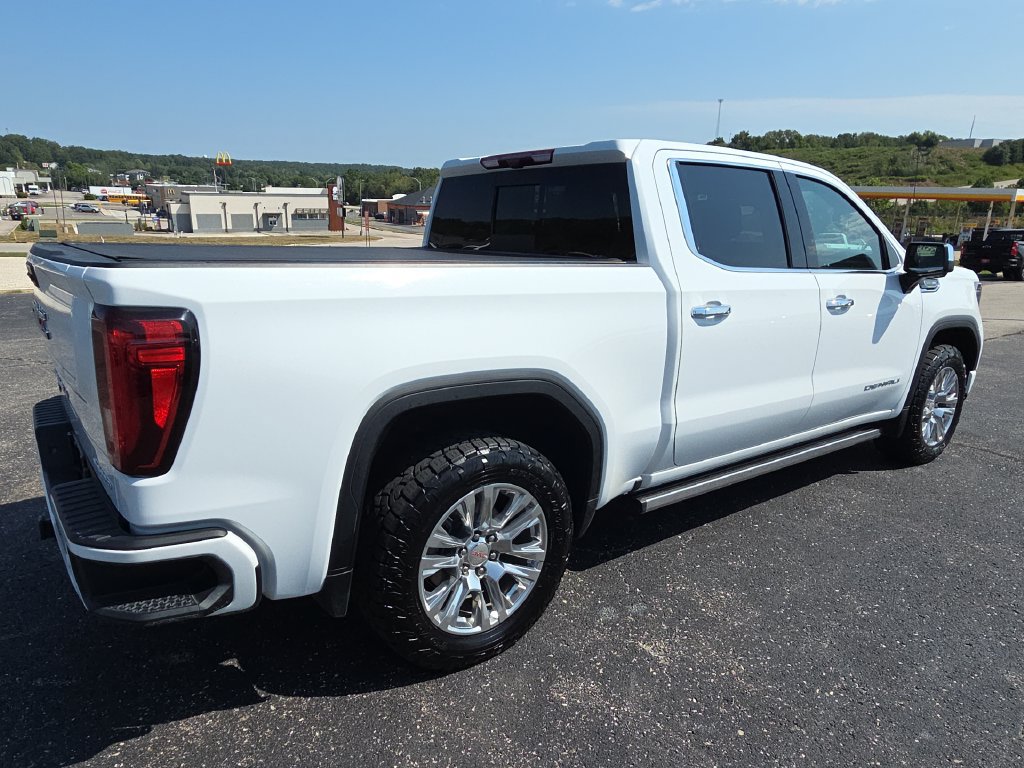 Used 2022 GMC Sierra 1500 Denali w/ Technology Package AWD/4WD image 11