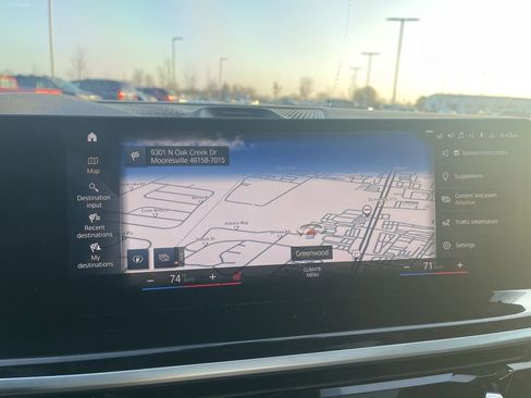 Used 2023 BMW X7 M60i image 28