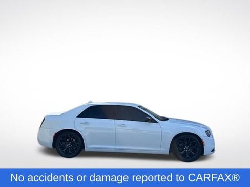 Used 2020 Chrysler 300 Touring w/ Sport Appearance Package RWD image 2