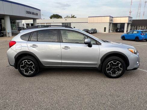 Used 2014 Subaru Crosstrek 2.0i Premium w/ Moonroof Package AWD/4WD image 8
