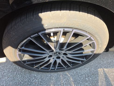 Used 2025 Mercedes-Benz C 300 4MATIC Sedan image 10