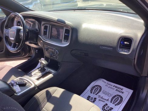 Used 2019 Dodge Charger SXT w/ Travel & Safety Group RWD image 32