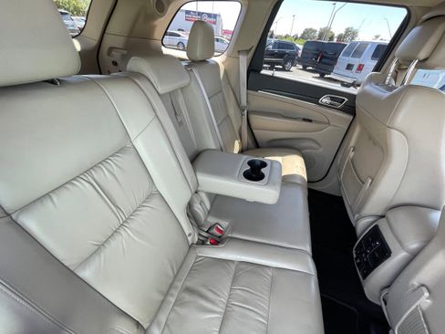 Used 2014 Jeep Grand Cherokee Limited image 22