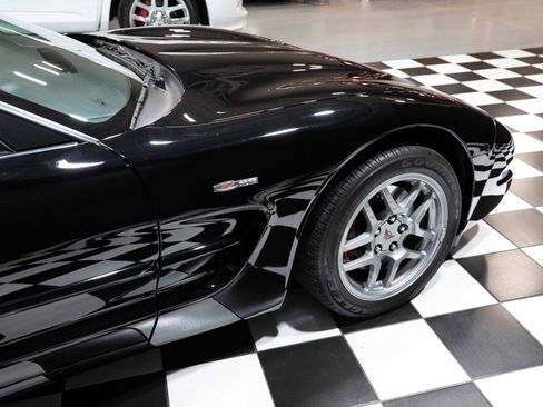 Used 2002 Chevrolet Corvette Z06 w/ Memory Pkg image 13