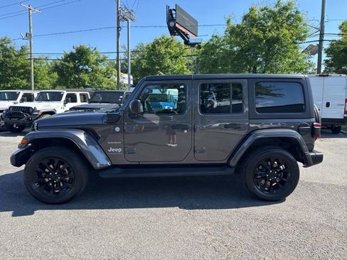 Used 2023 Jeep Wrangler Unlimited Sahara AWD/4WD image 19