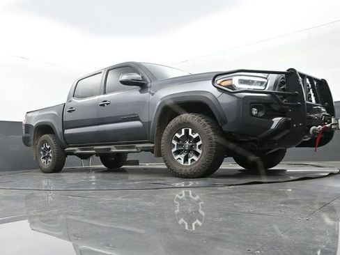 Used 2023 Toyota Tacoma TRD Off-Road w/ TRD Premium Off Road Package AWD/4WD image 9