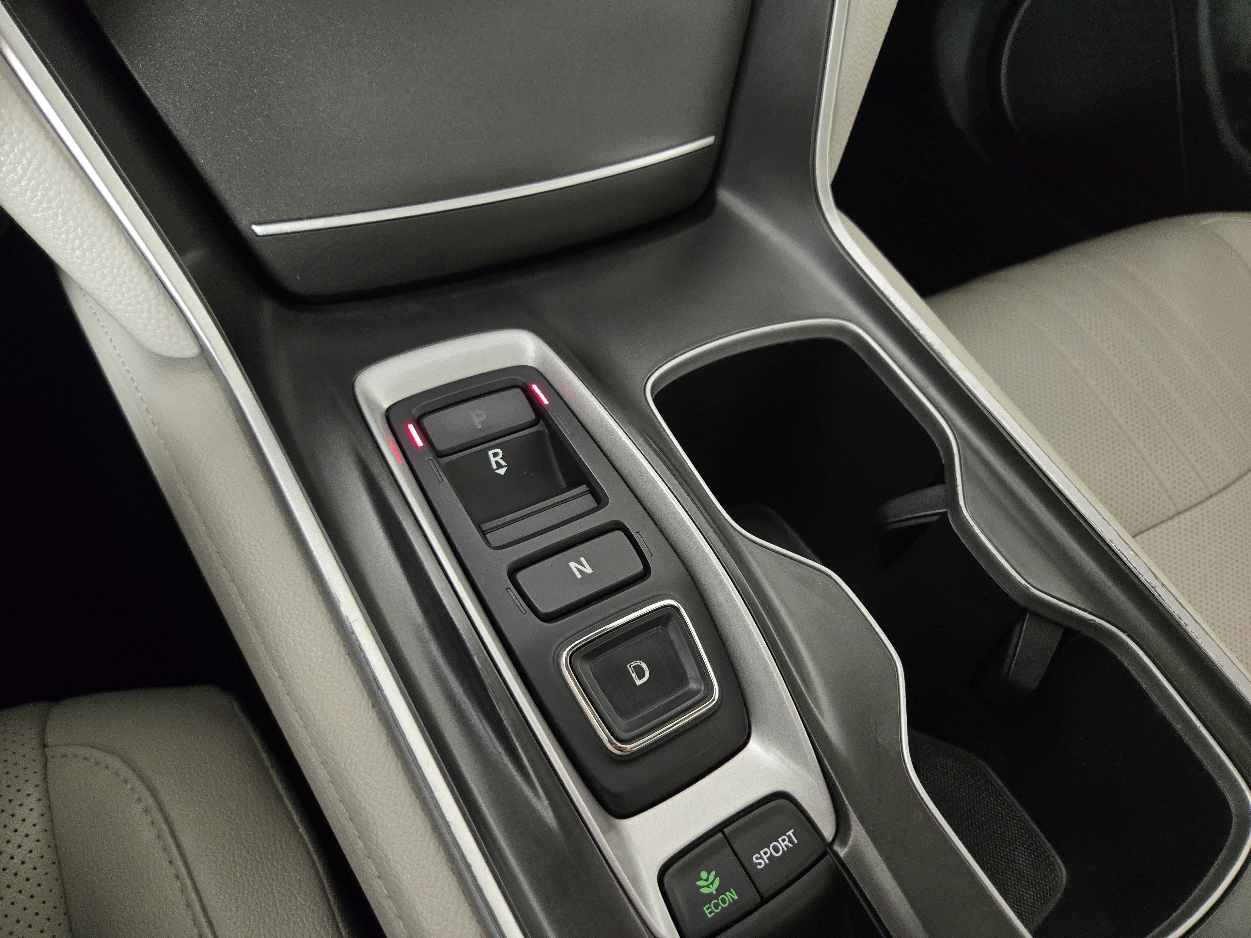 Used 2018 Honda Accord Touring image 24