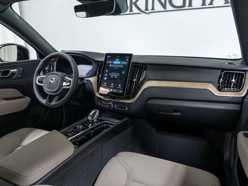 New 2026 Volvo XC60 B5 Core image 14