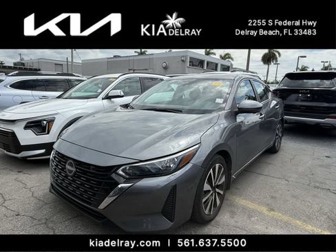 Used 2024 Nissan Sentra SV w/ SV Premium Package FWD image 9