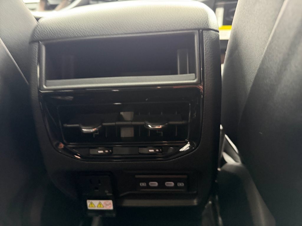New 2026 Jeep Grand Cherokee Altitude AWD/4WD image 16