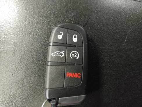 Used 2015 Chrysler 300 S RWD image 32