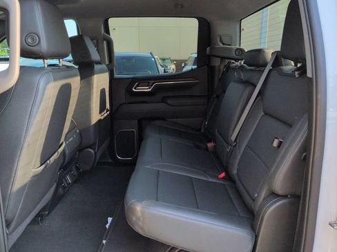 Used 2025 GMC Sierra 1500 SLT RWD image 14