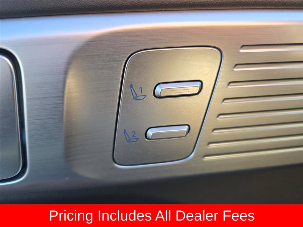 Used 2024 Hyundai Santa Fe Limited AWD/4WD image 13