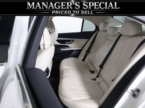 Certified 2025 Mercedes-Benz E 450 4MATIC Sedan image 33