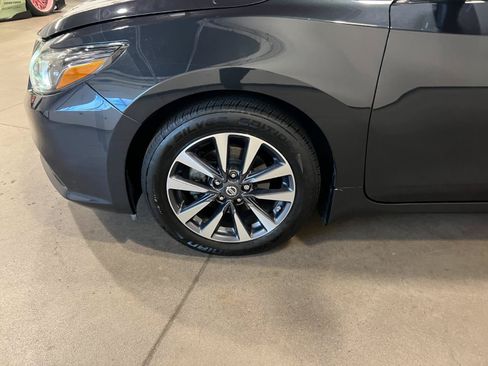 Used 2016 Nissan Altima 2.5 SL w/ 2.5 Technology w/LED Package FWD image 44