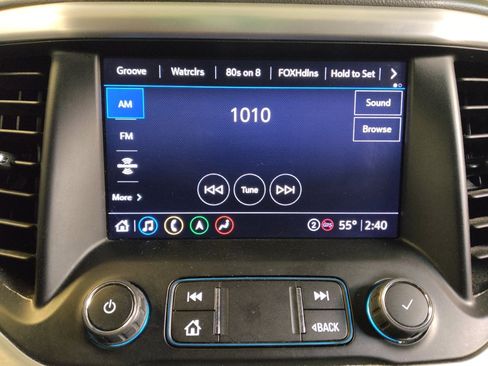 Used 2023 GMC Acadia SLT image 25