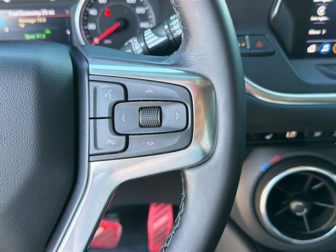 Used 2022 Chevrolet Blazer LT w/ Sound & Technology Package FWD image 36