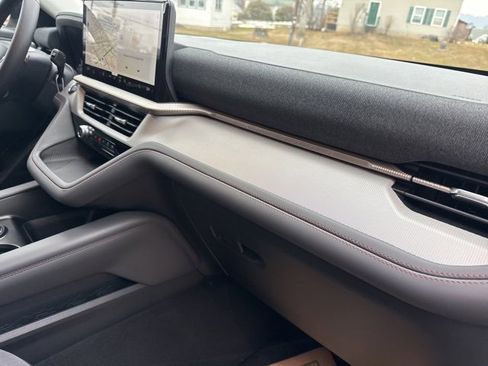 New 2026 Ford Explorer Active image 32